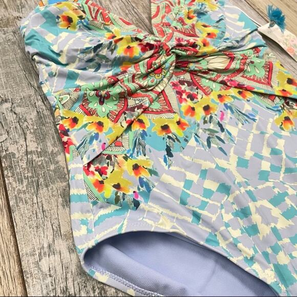 JOHNNY WAS Elena Twist One Piece Swimsuit NWT in Size Small - Picture 10 of 10